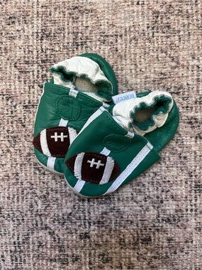Vintage Robeez Green and White Leather Football Baby Moccasins Shoes 6-12M
